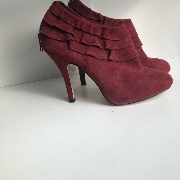 Burgundy Suede booties , Kesli Dagger, size 7 - Picture 3 of 5